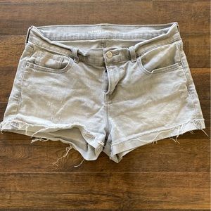 Women’s Old Navy gray shorts